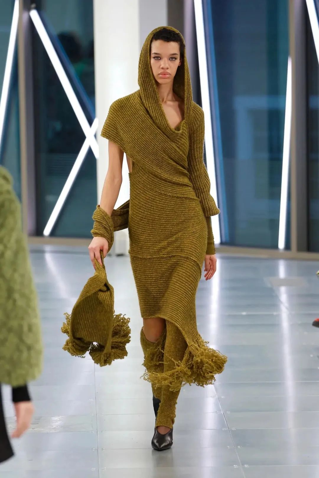 2023/2024色彩报告 | 妮彩解析四大时装周流行色趋势_灵感_时尚_经典