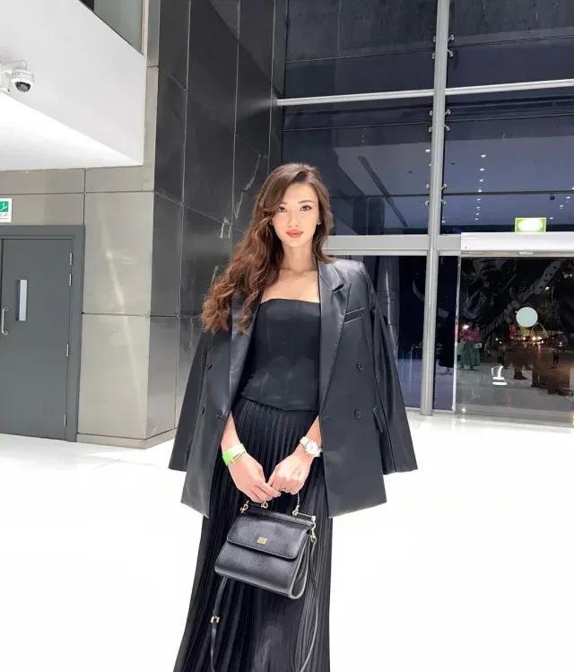 「世界最美排球员」莎宾娜曾惹整容疑云,近况曝光时尚魅力提升_女神