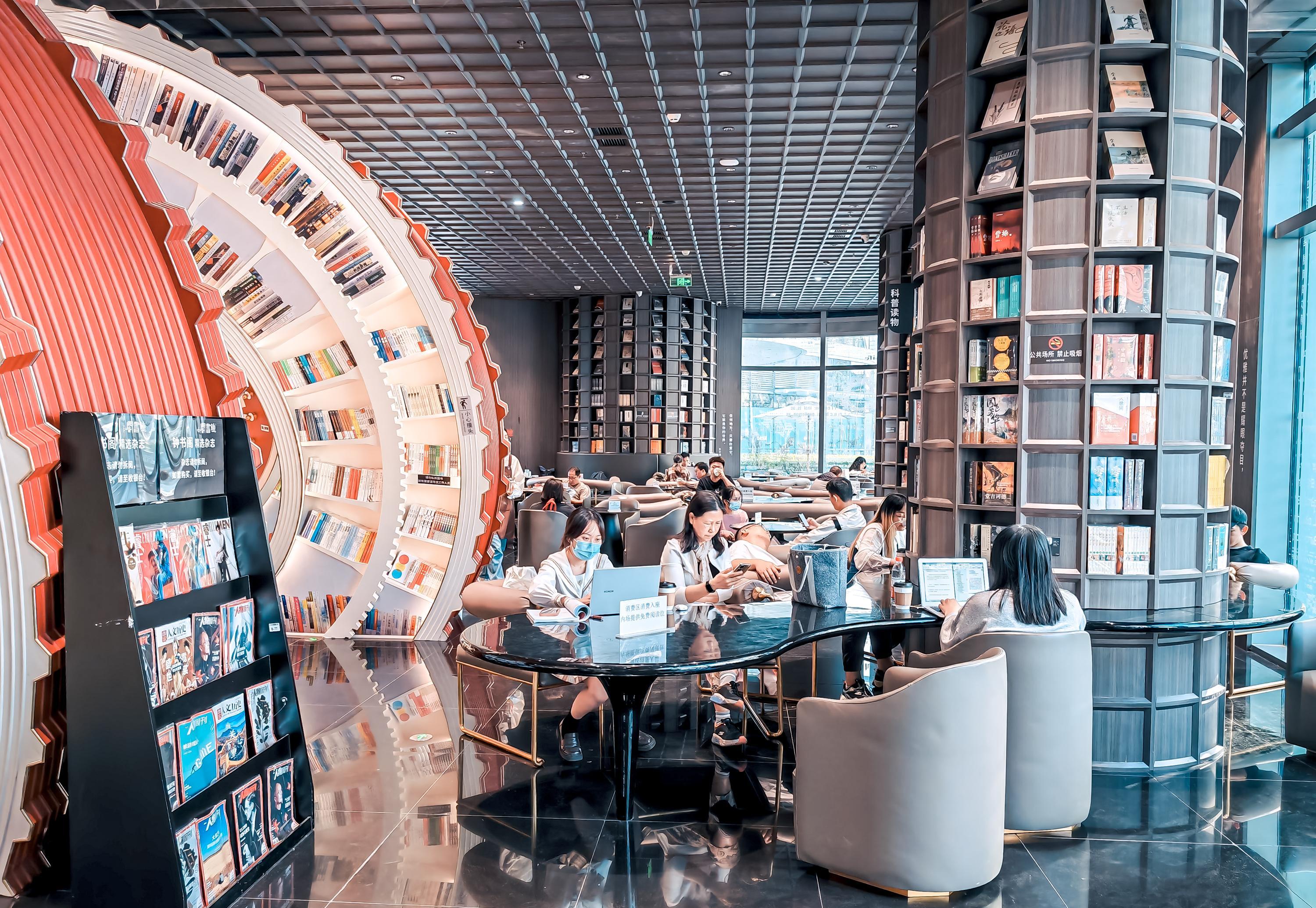 深圳一书店成网红打卡地?拍照的比看书的人还多_设计_线下_螺旋