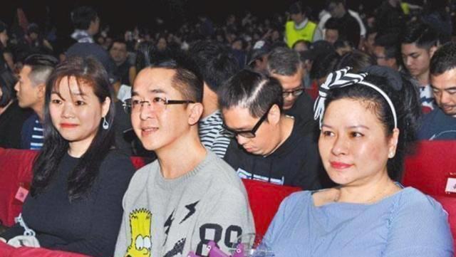 53岁邓兆尊与三位女友同居四年相处融洽承诺洪金梅此生不嫁_关系_未婚