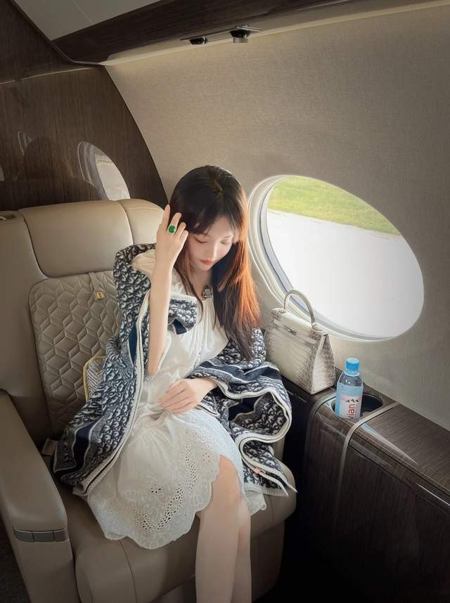 嫁柬埔寨富豪拥六架飞机,家中鱼缸养鲨鱼_陈志_本人_高度