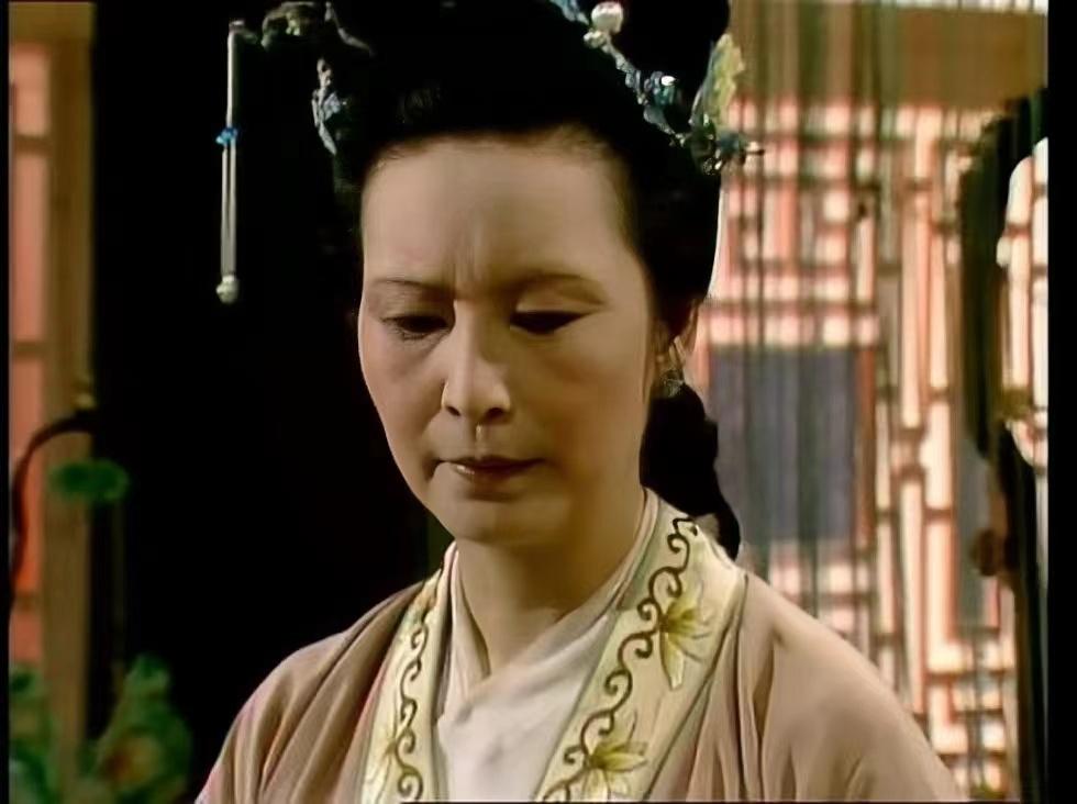 碧痕和贾宝玉洗过两三个时辰澡,为何最后还被赶出了贾府?