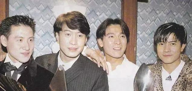 黎明和陆毅合影,他的脸型是比陆毅更大,但也不能代表黎明的脸就大