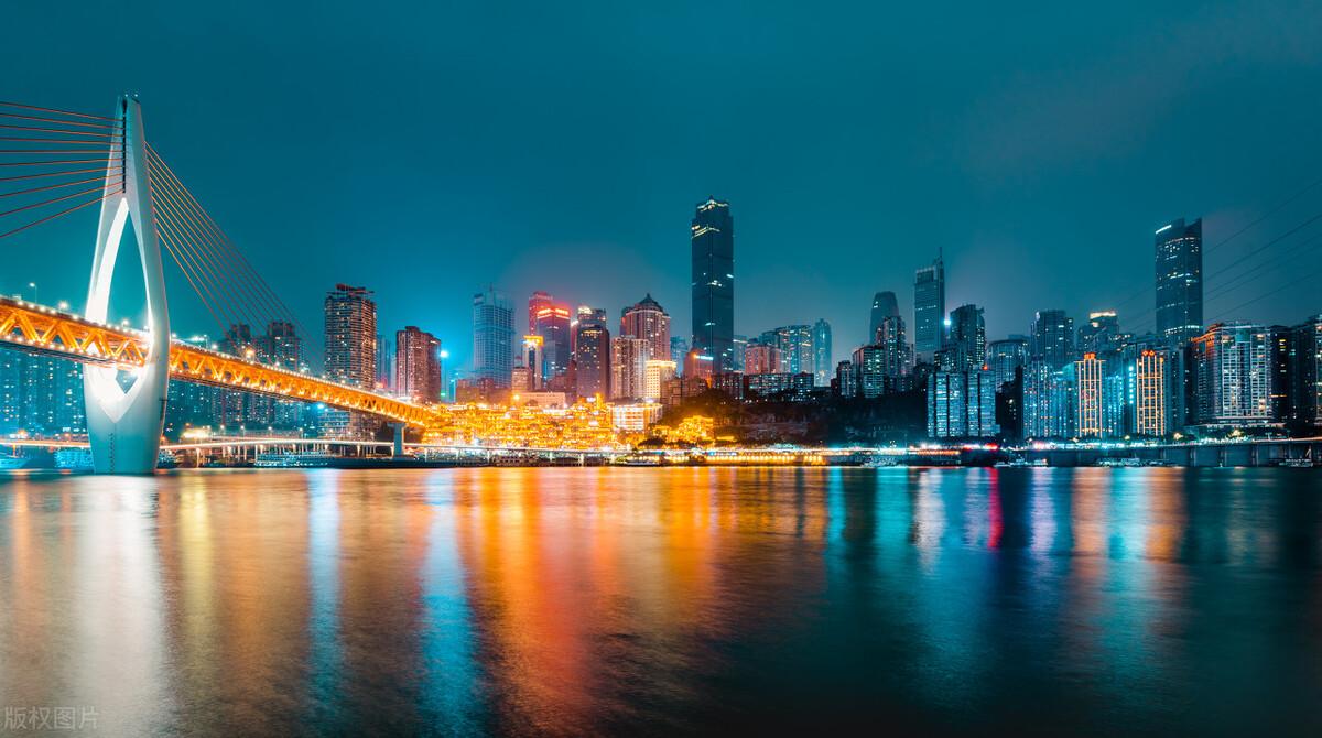 重庆夜景最美的的网红桥,千厮门大桥也是拍摄观赏洪崖洞全景的最佳