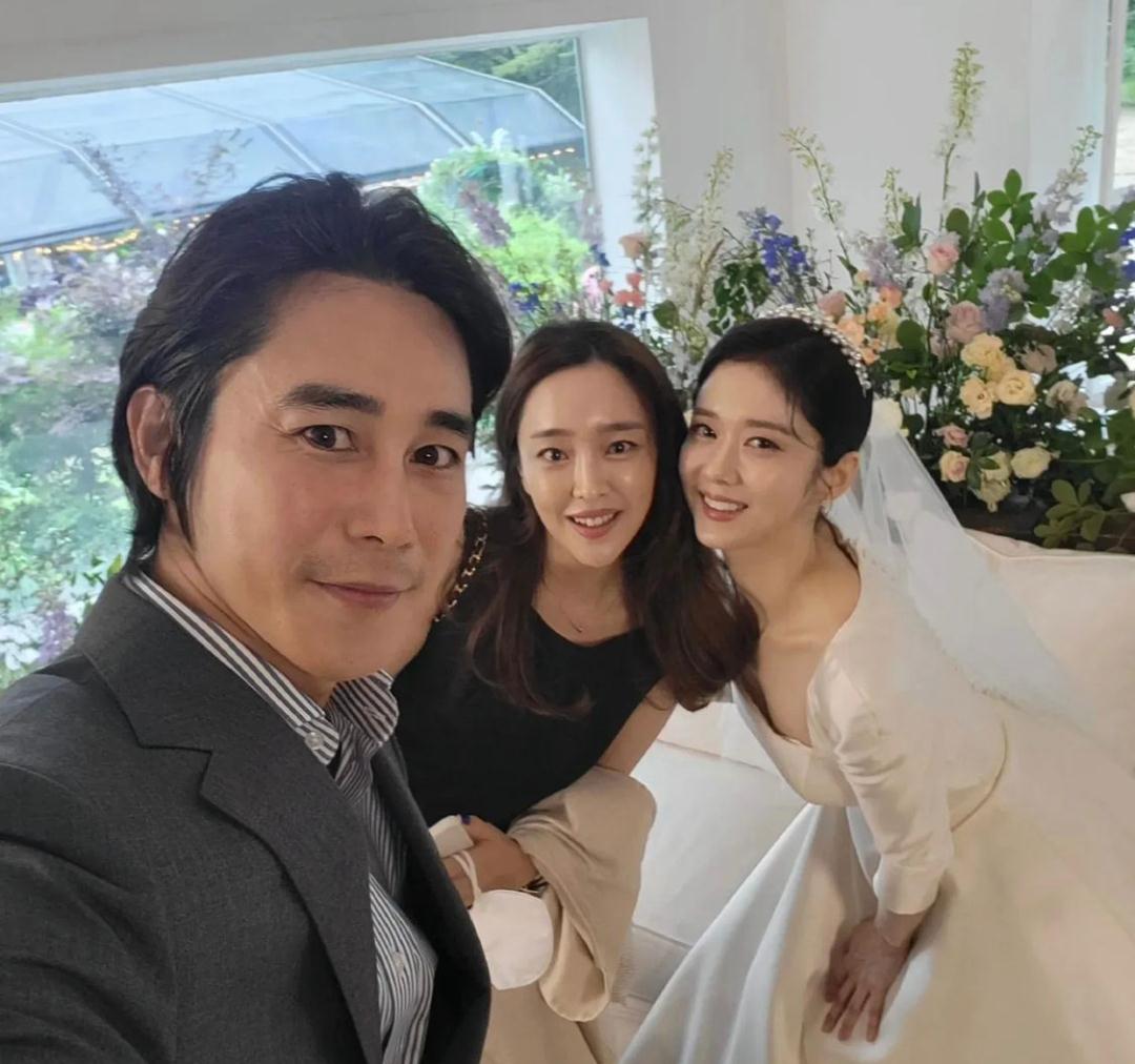 韩媒刊登张娜拉婚礼现场照,众多明星参加_丈夫_合作_照片