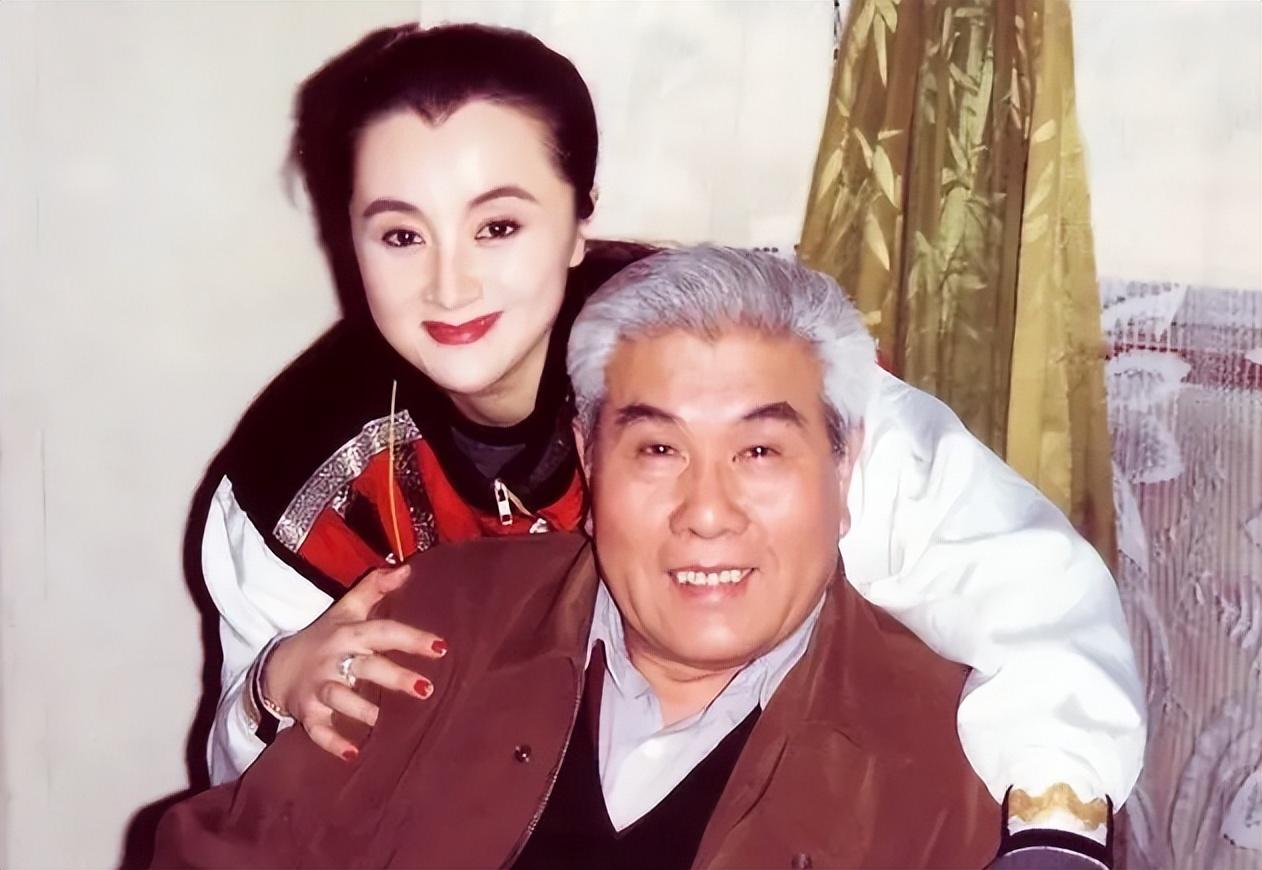 八一厂男星李炎:银幕高干专业户,与女子恩爱一生,70岁因病离去