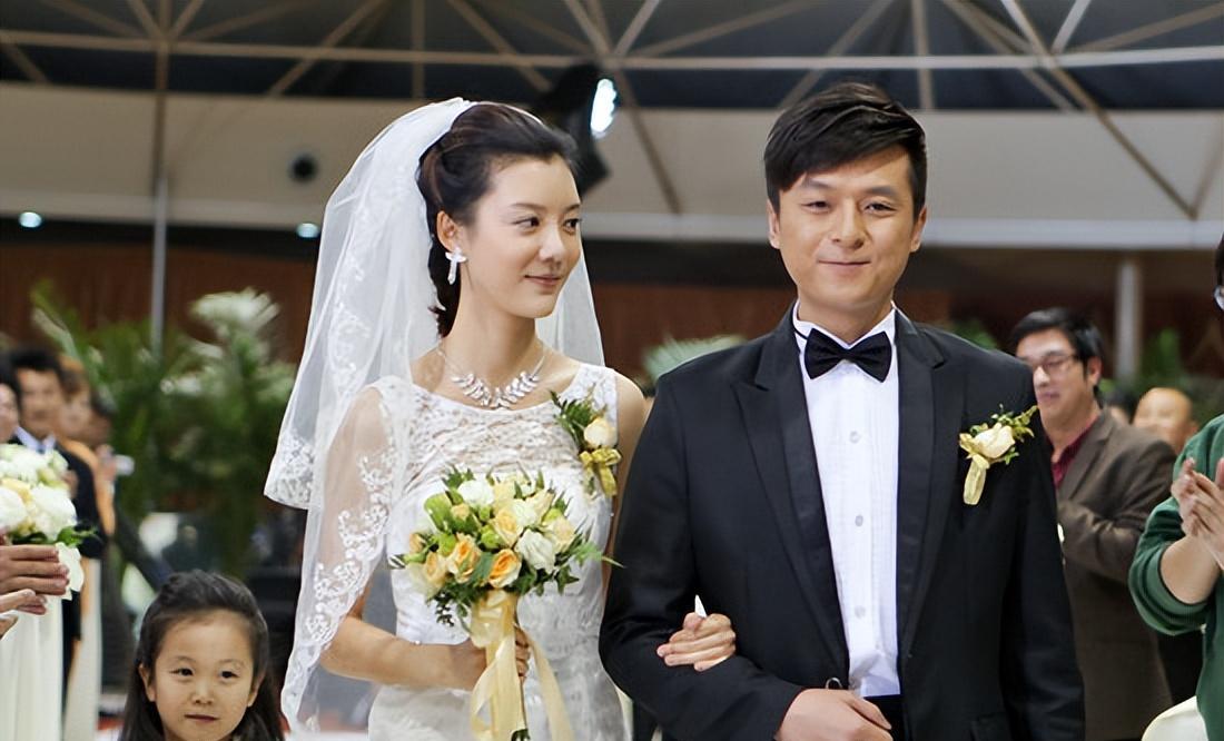 国家一级演员王丽云:与初恋丈夫分居10年,明星女儿让她骄傲让她忧