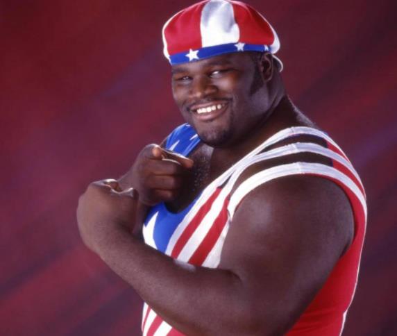 他为wwe效力21年,被称是世界上最强壮男人,却没有举办退役赛_马克