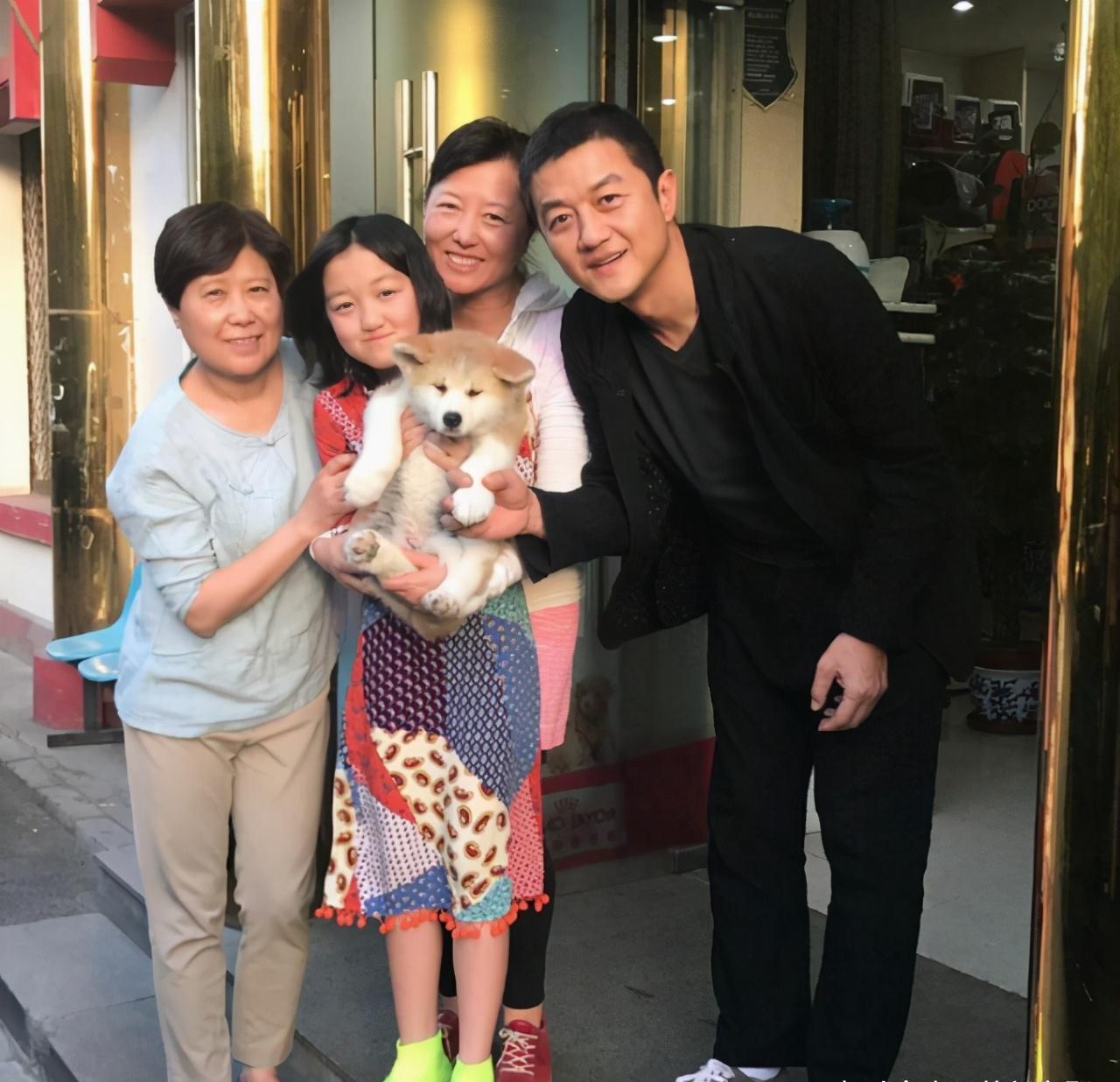 男友生日susie不闻不问,与眼镜男疑在一起_李亚鹏_祝福_社交