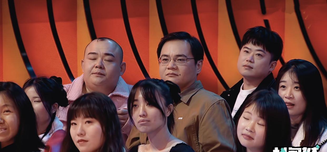 歌到凌晨,为事业如此努力,难怪郭德纲开始捧年轻人_王筱阁_演出_观众