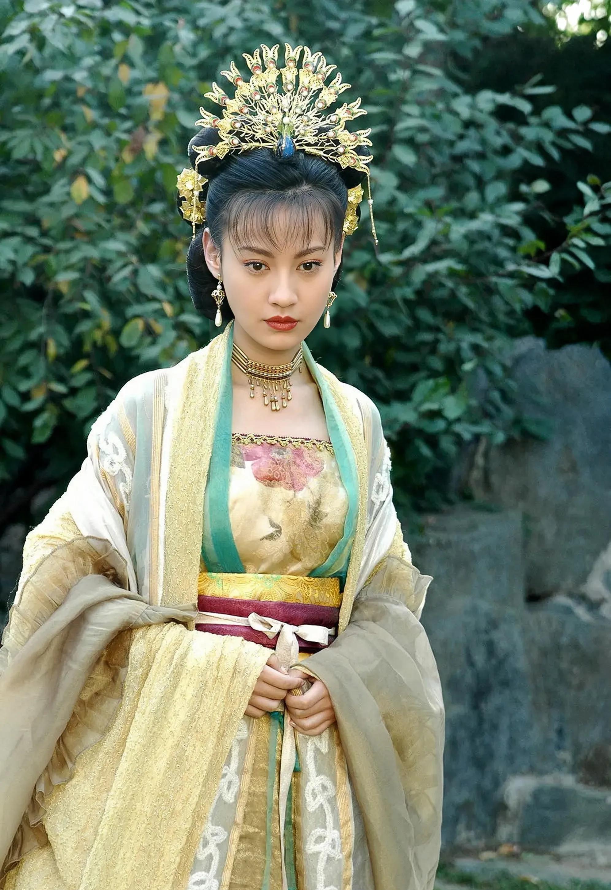 演员杨雪曾向"丑"老公求婚!他很丑,但很有才华!不后悔嫁给她_赵海_西