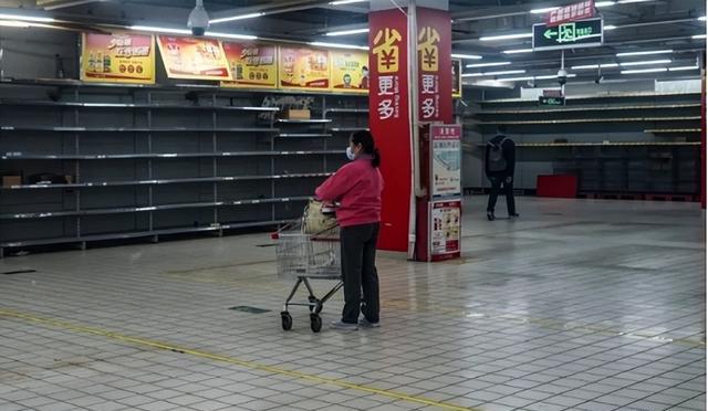 家乐福深陷"倒闭风波":坑供应商,内部混乱,被我们市场分手