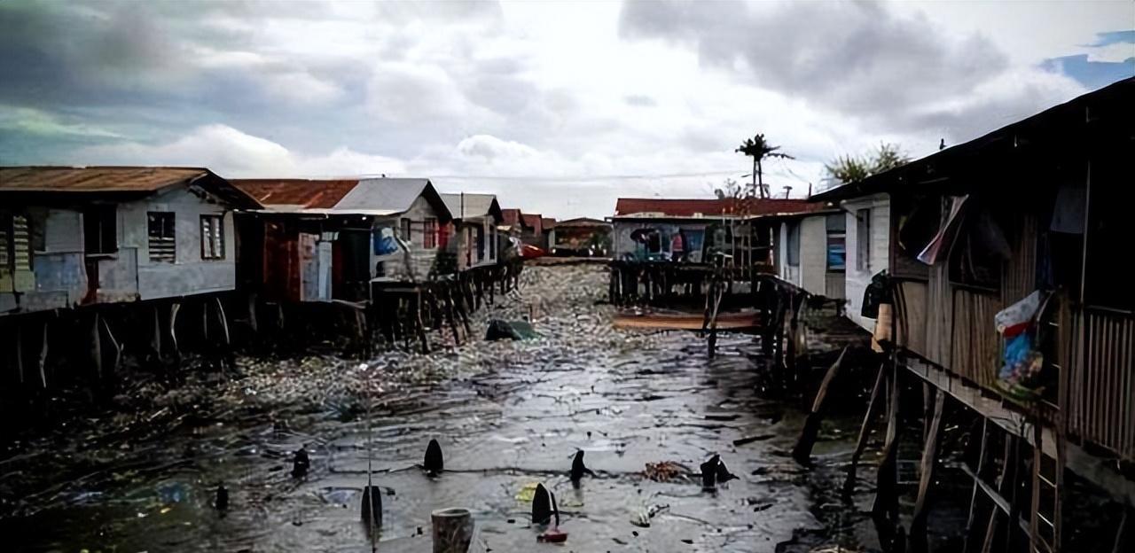 岛国瑙鲁:走鸟屎运家家靠卖鸟粪暴富,却因全民挥霍穷到出卖主权