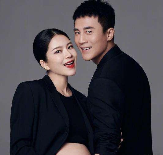 时间并不算间隔太久,而且杜淳的突然官宣,让网友也好奇王灿的真实身份