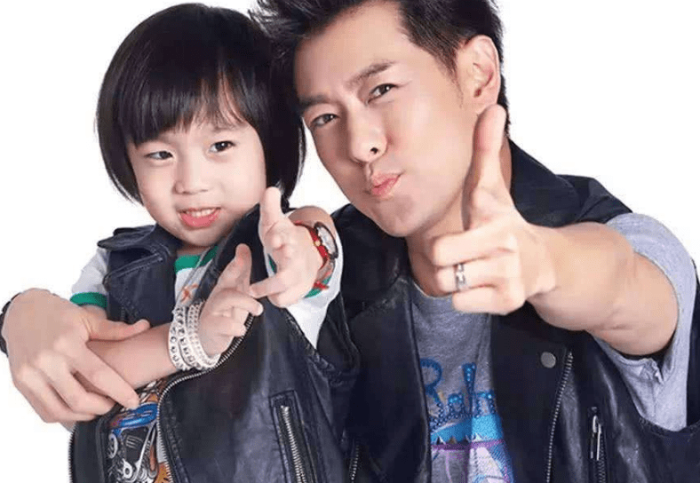 林志颖双胞胎儿子罕见亮相!