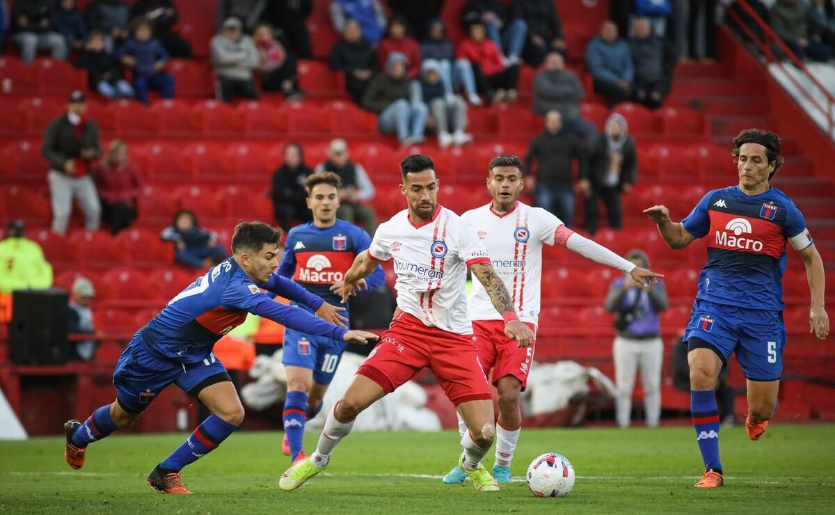 今日足球:拉努斯对阵阿根廷青年人 飓风对阵罗萨里奥_比赛_联赛_赛季