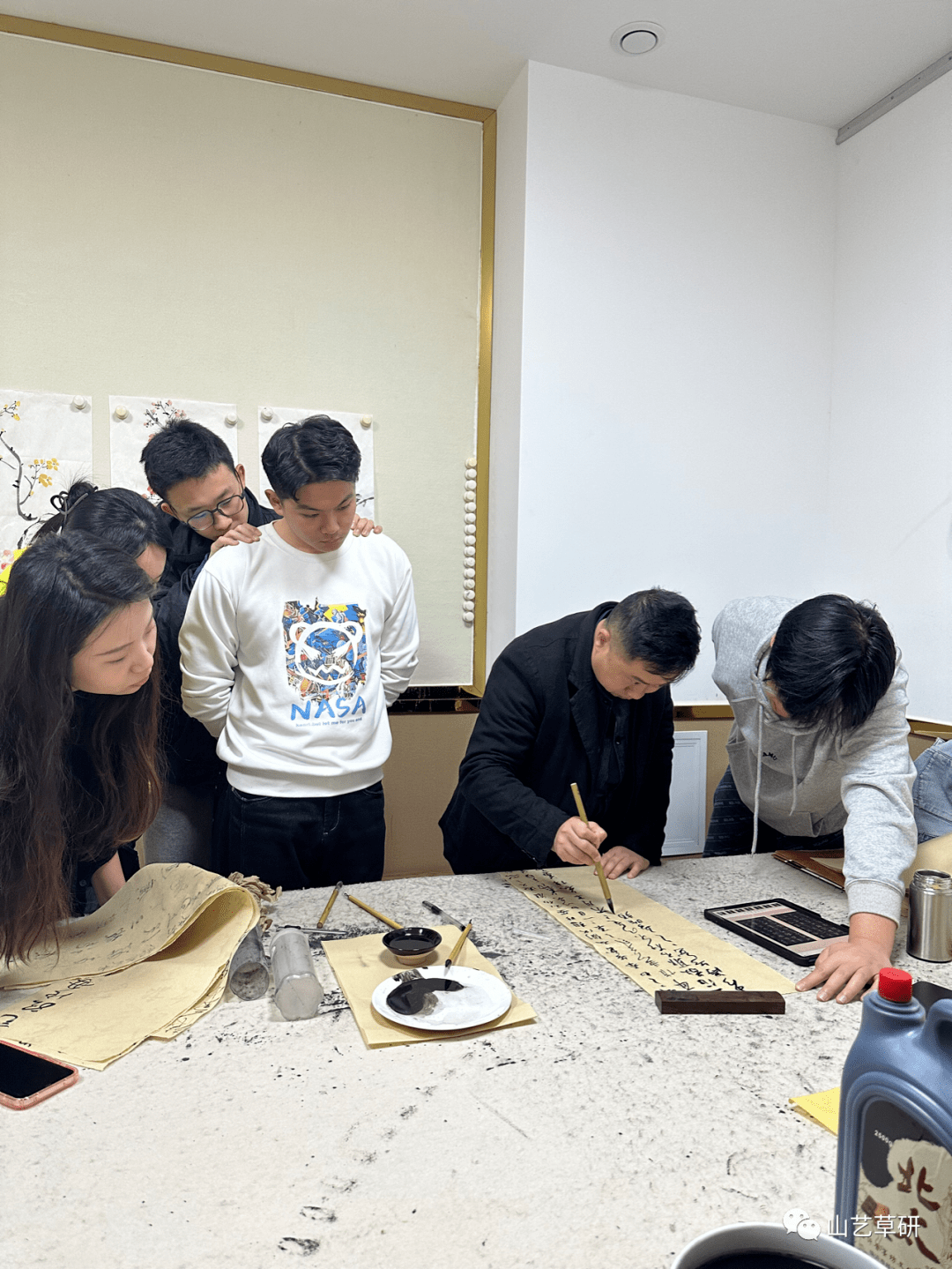 山东艺术学院书法专业研究生"奋战"在孝文书院_创作_全国_历史