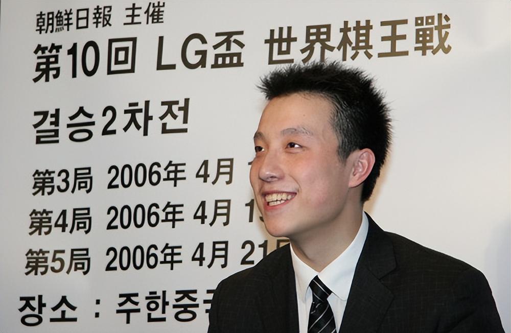 2009年古力再接再厉,他战胜朴文垚力捧第四届丰田杯;拿下李世石再拿第