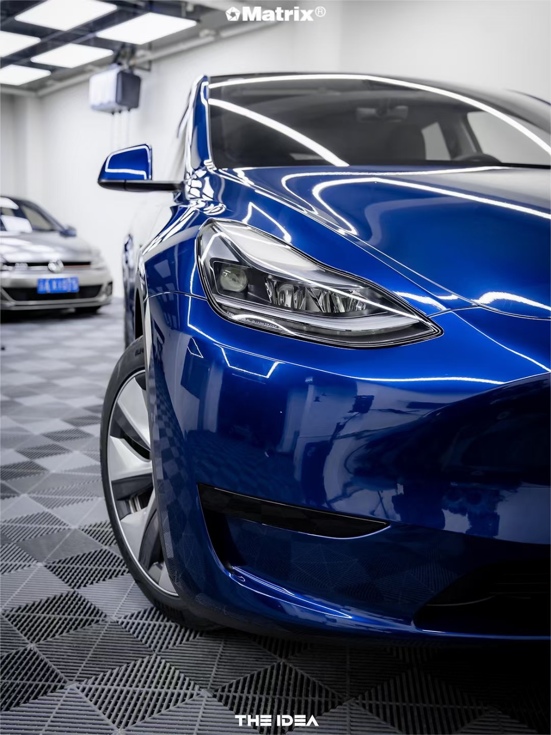特斯拉modely矩阵改色膜液态金属曜石蓝,独有的高级质感_流动_案例