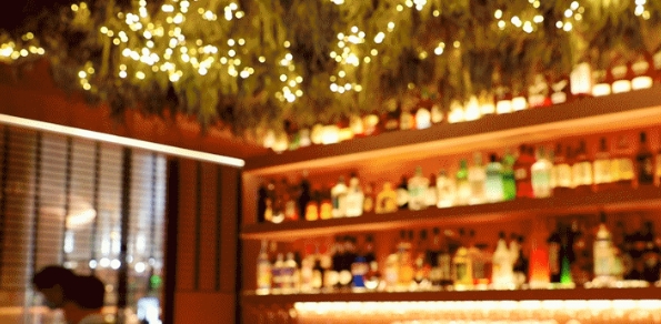 原创
            老乡鸡才是最凡尔赛的快餐品牌，2020新开978家店还说打脸