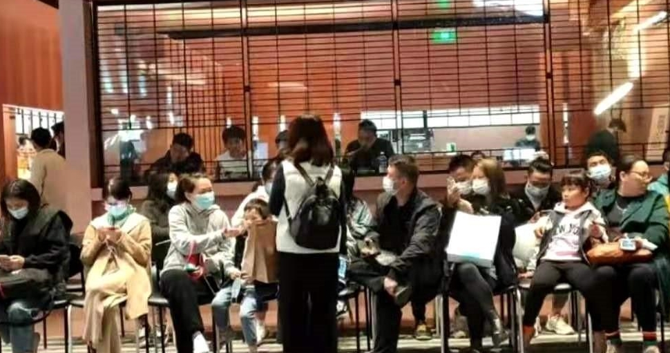 原创
            老乡鸡才是最凡尔赛的快餐品牌，2020新开978家店还说打脸