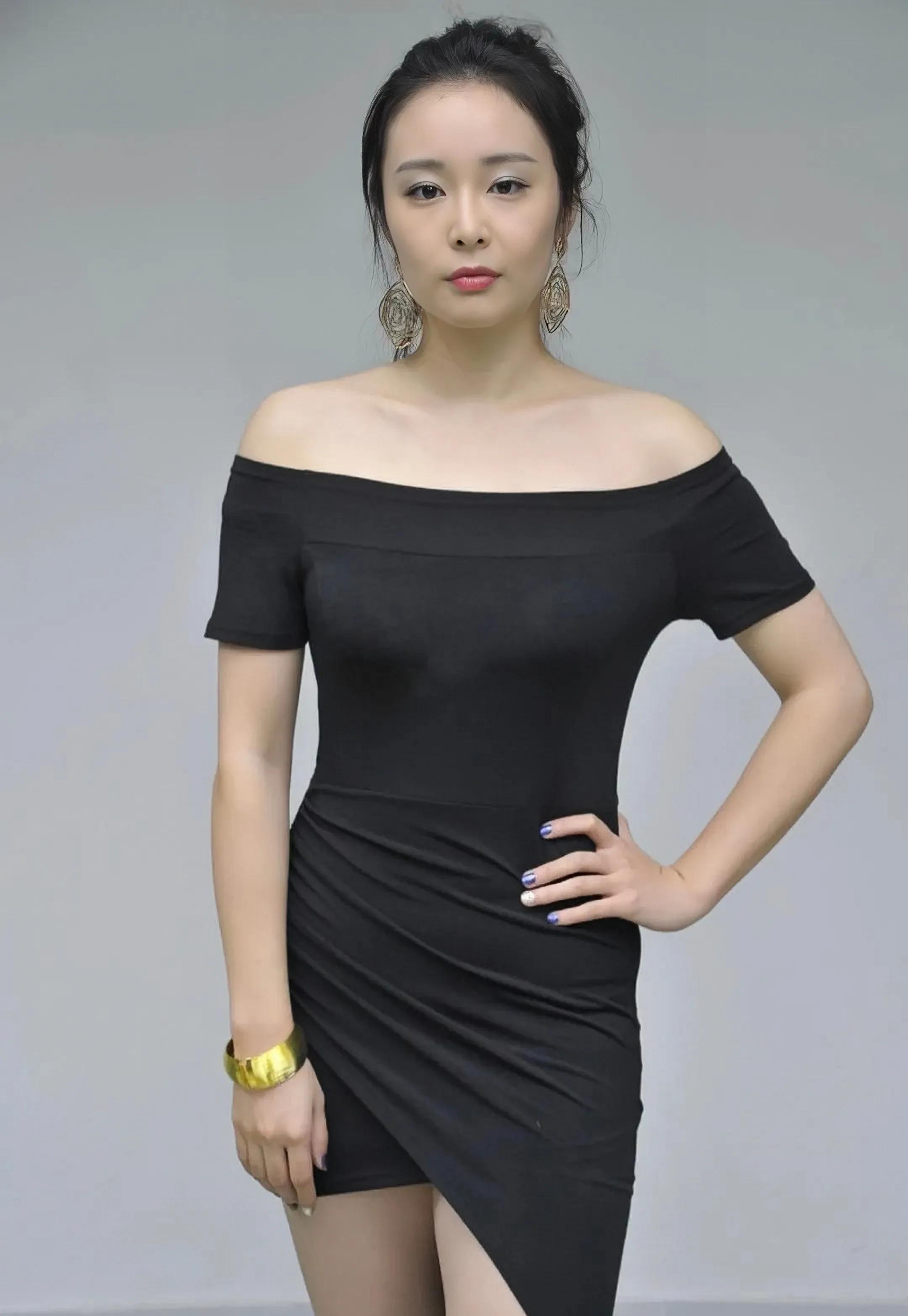 对比她的过去和现在,她完全不同_角色_演技_狂飙