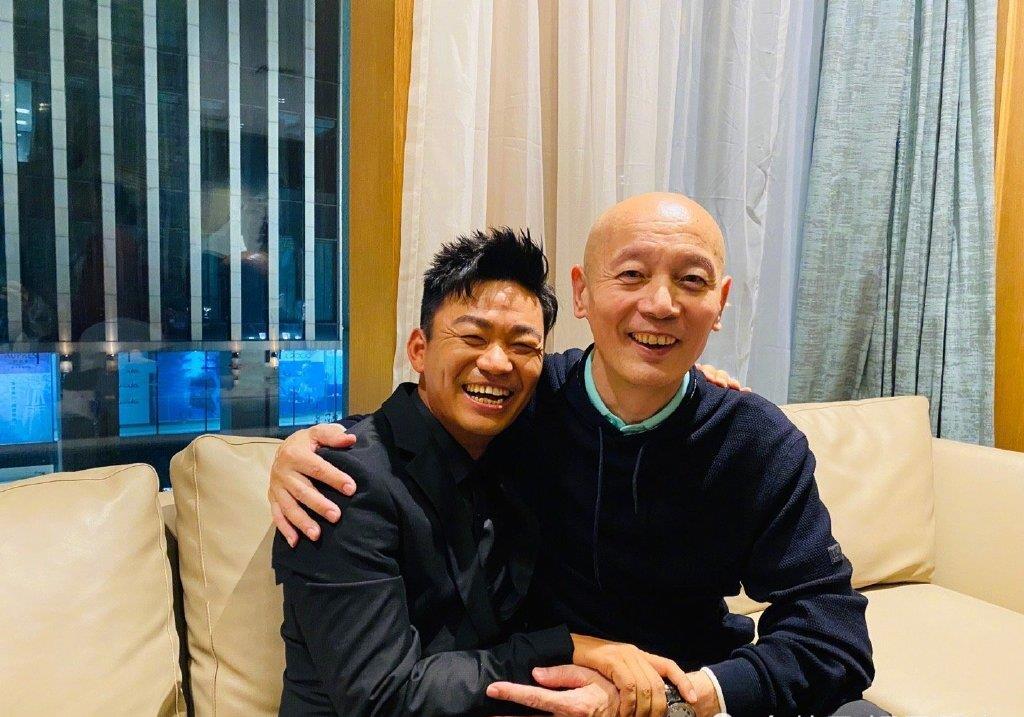 王宝强晒出葛优合照,笑称:大叔还是我大叔_刘若英_合作_沙根