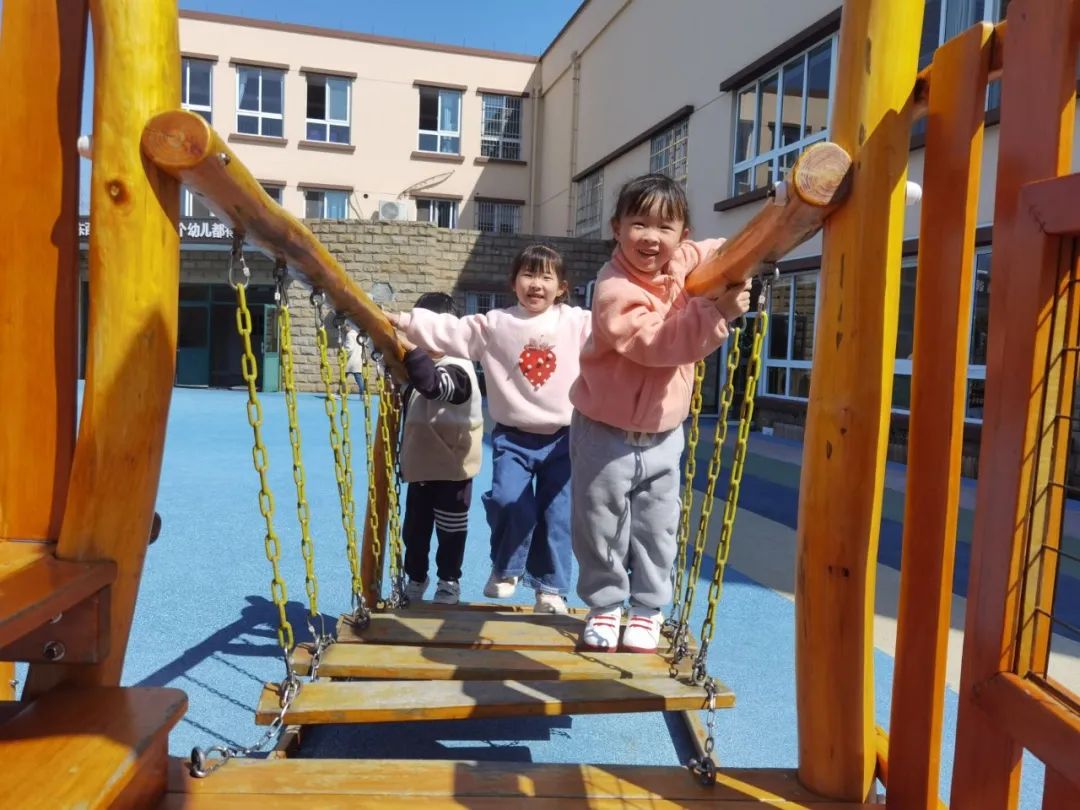 【课程故事】"桥"见美好——海盐县庆安宜家花城幼儿园中一班_高架桥