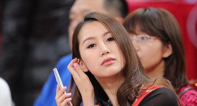 他的女朋友图4是原帅情侣图3是赵继伟的妻子王君瑞图2为周鹏妻子小梅
