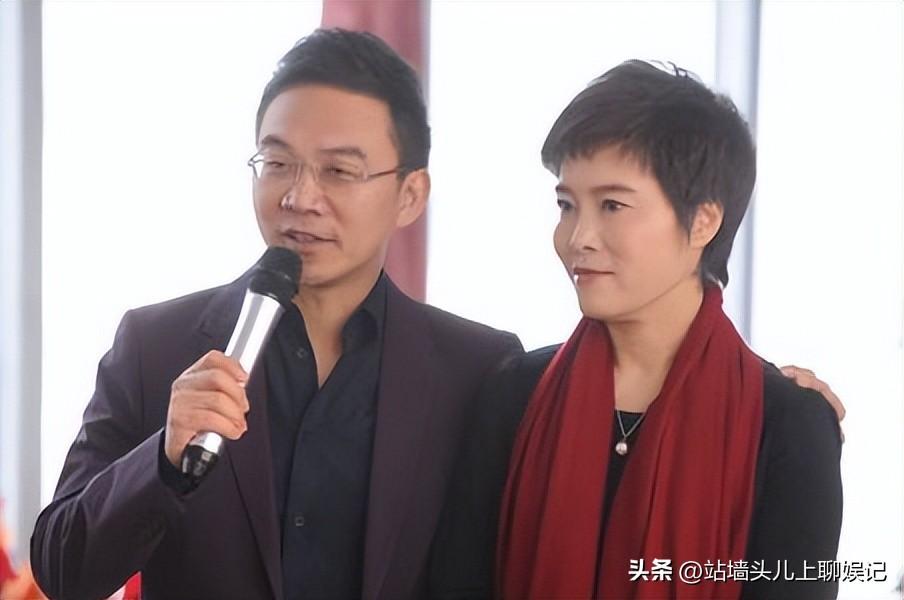 女子吴萍患病后,著名电视主持人郎永淳的选择与坚守令人感动_男子