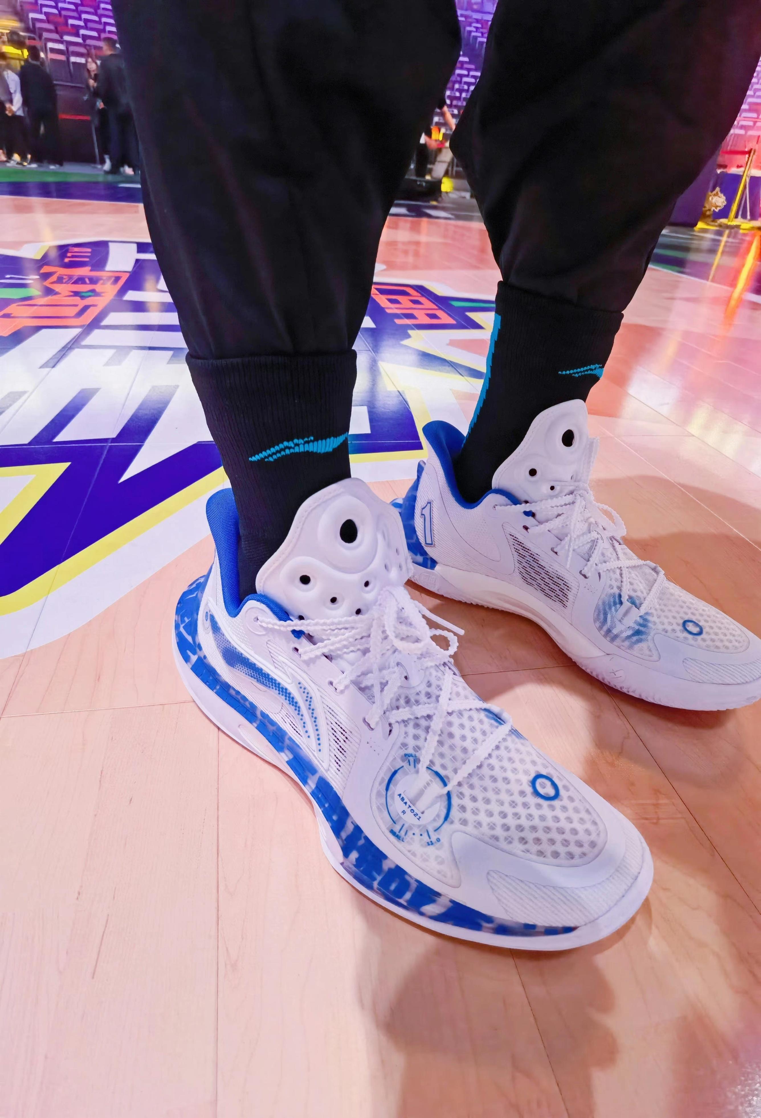 李宁音速11"曾凡博"pe版本曝光!