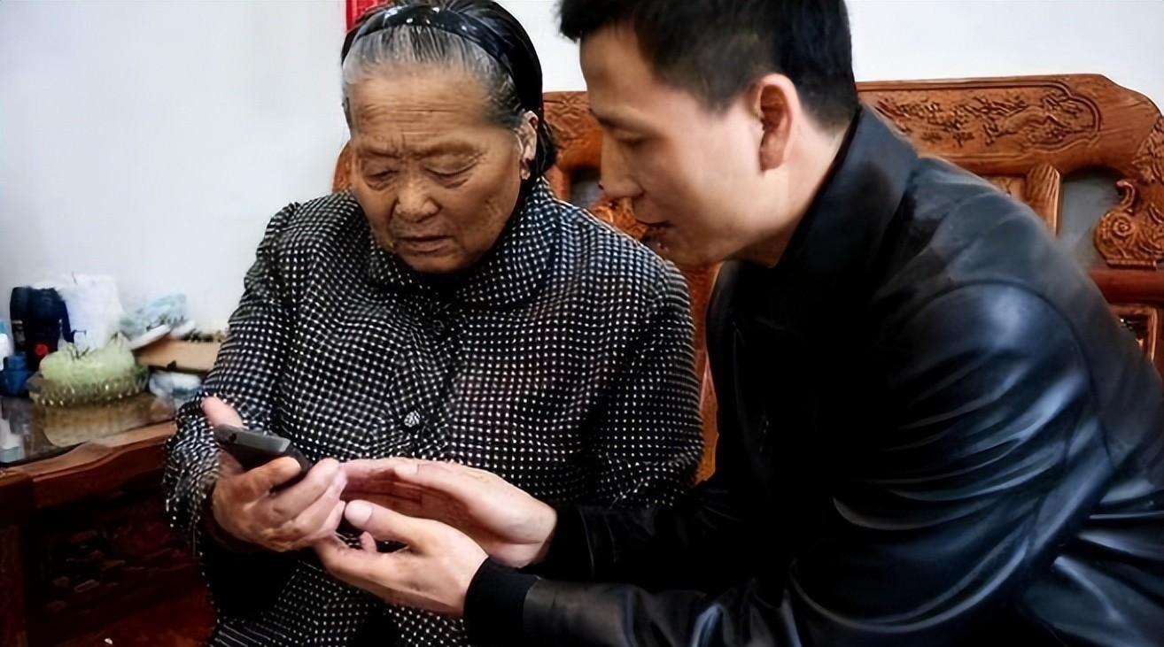65岁大妈表示:好心把存款告诉给了儿子,却害苦自己_阿姨_工作_因为
