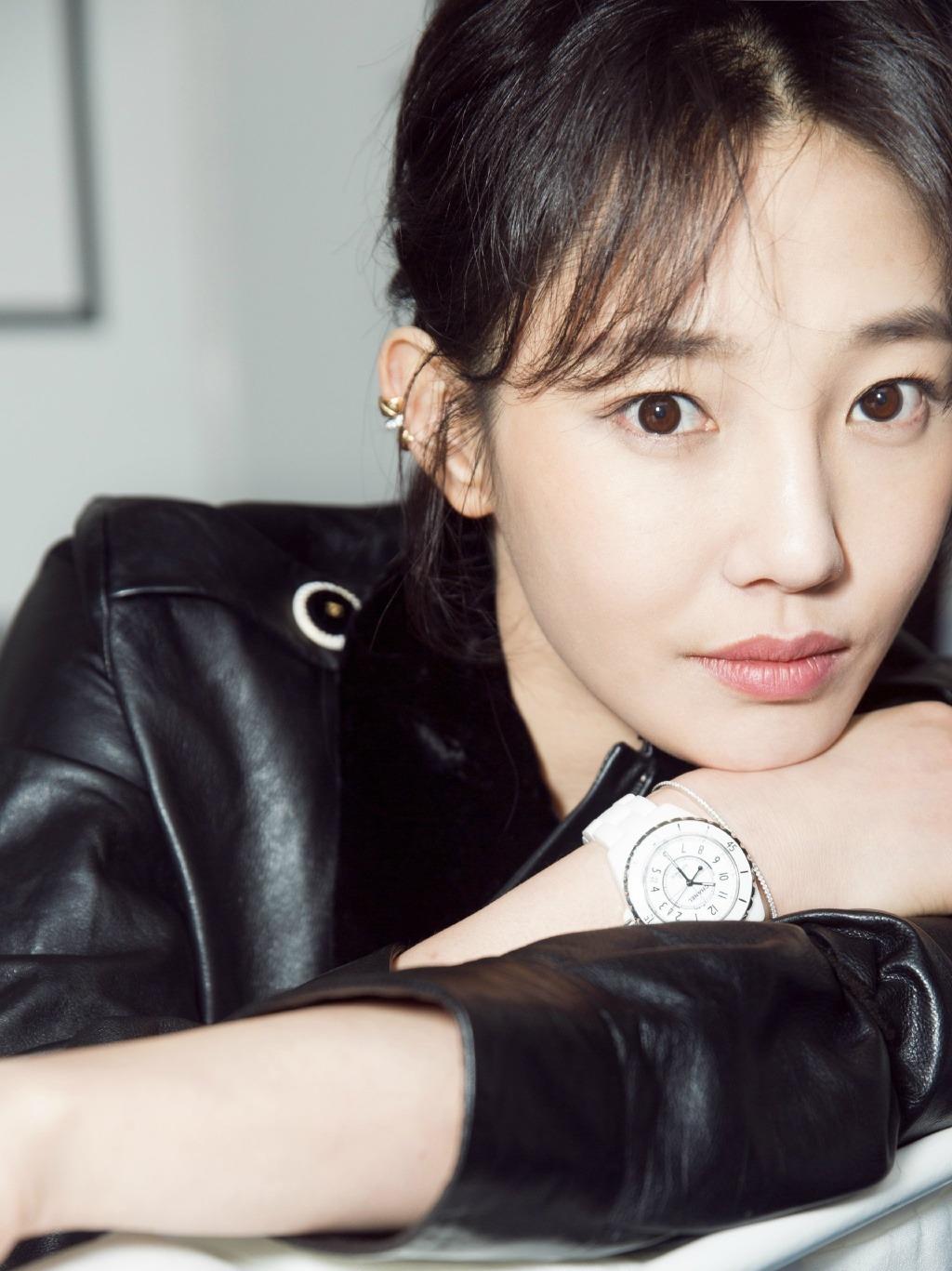 百合杯表彰典礼举行,白百何担任"百合女神",状态超好全面复出_人气