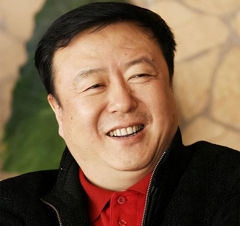 尤小刚:妻子一任比一任小,3婚妻子小他30岁,不结没有爱情的婚_田歌_吴