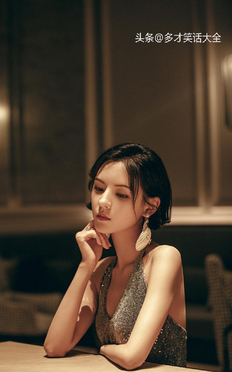 张予曦身材劲爆,五官精致,真不愧是被王思聪看上的美女_时尚_流量