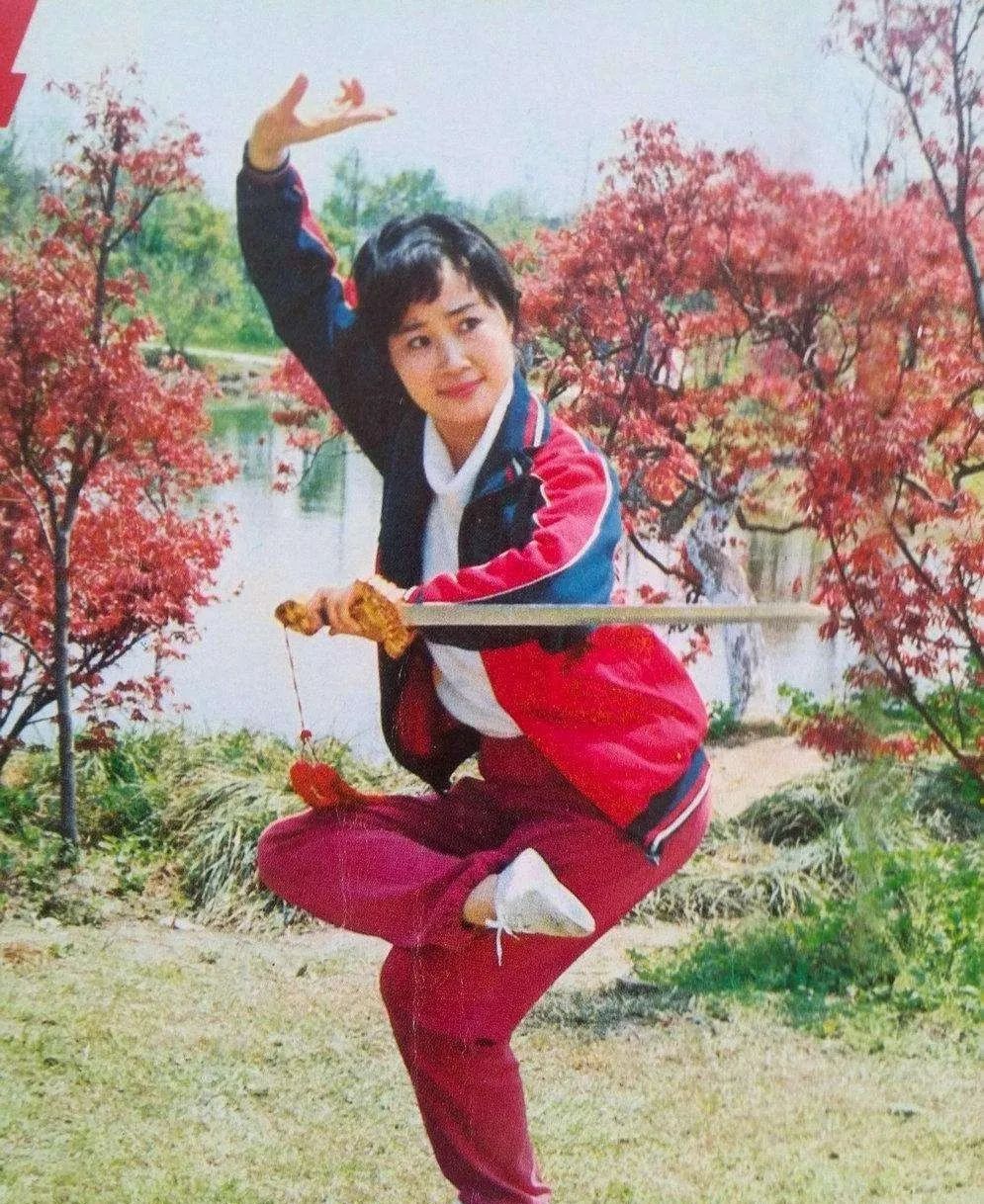 曾是《西游记》的"金圣宫娘娘",晚年当收银员,69岁玉陨他乡_詹萍萍