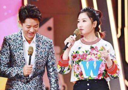 《天天向上》打喷嚏,气氛陷入尴尬,谁注意汪涵的暖心举动_凤凰传奇