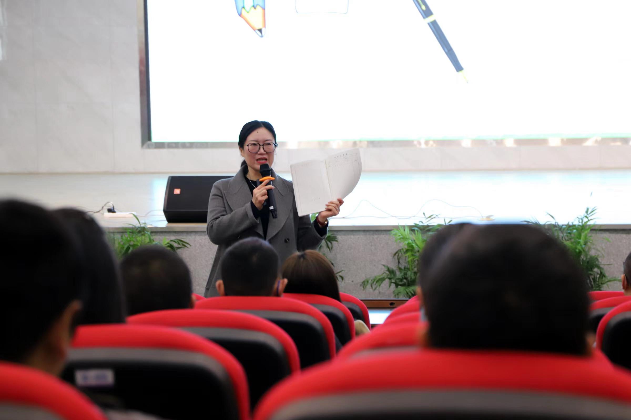 北川羌族自治县家长学校讲师团走进永昌中学