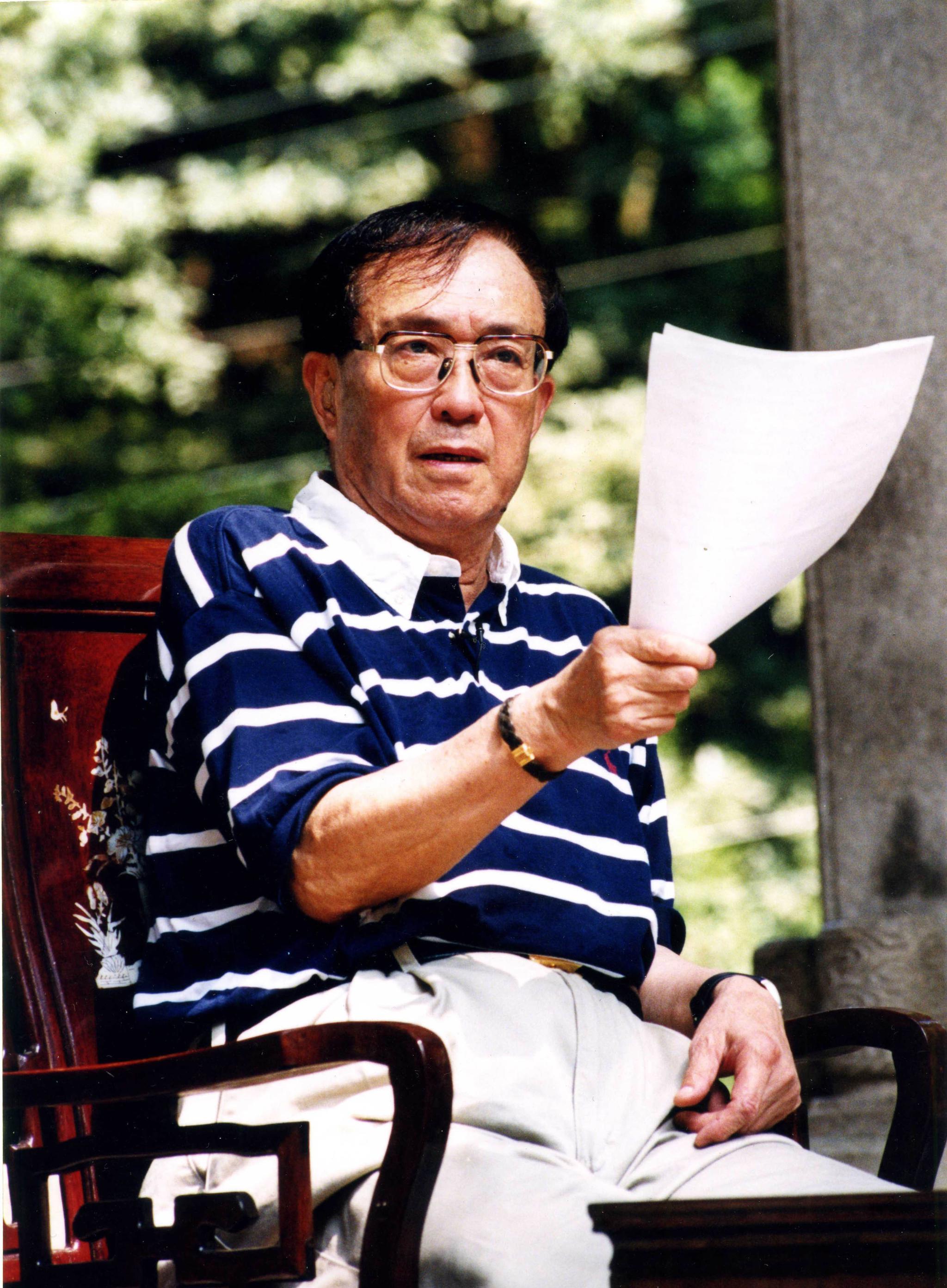 张潮:二婚娶小20岁演员,62岁老来得女,大女儿是著名演员张晔子_工作