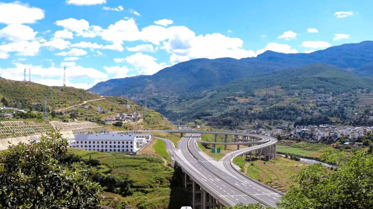 华丽高速仁和,六德收费站开通运营一周年_工作_建设_管理水平