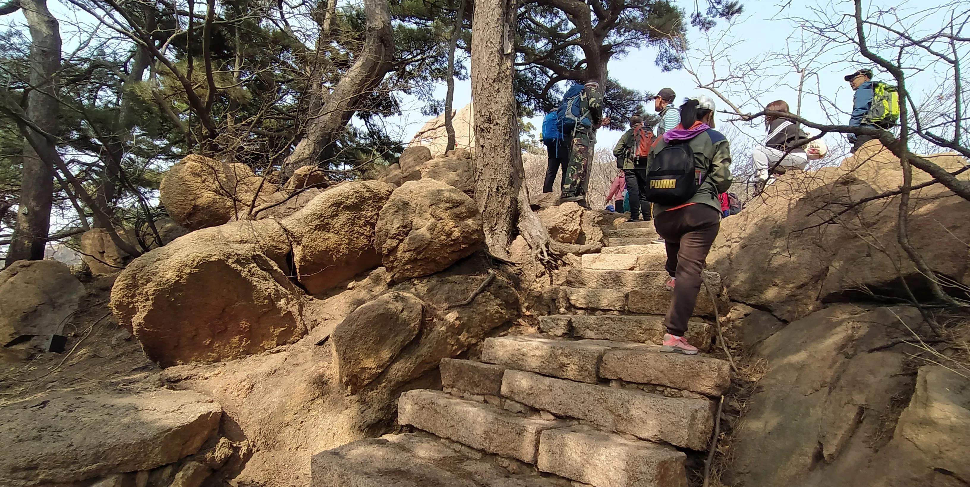 春和日丽登辽宁四大名山之千山,庙尔台村上山,野线穿越五佛顶_景区