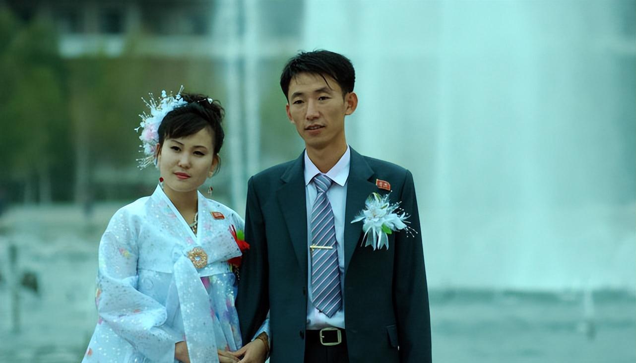 朝鲜男人工资不高,为什么不愁找不到老婆?_地方_压力_房子