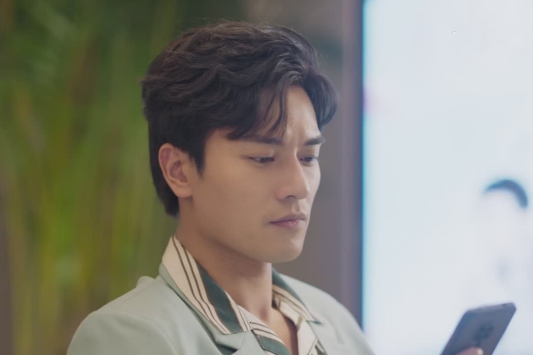 话剧的最后一场,松杨也因此没能上台,孔亮这个替补演员终于熬出了头.