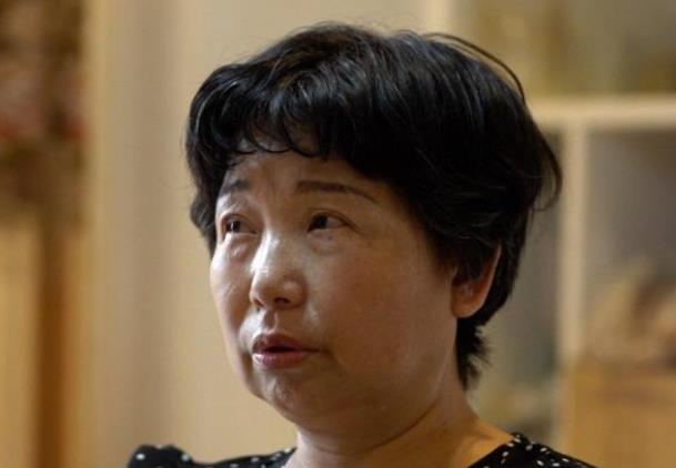 抱错28年的姚策安葬在妻子故乡,远离两边父母,无颜见江东父老!