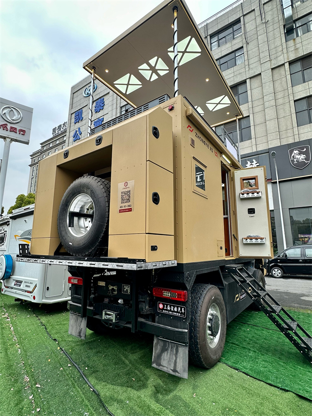 上汽红岩四驱越野房车 越野无疆,重卡房车_搜狐汽车_搜狐网