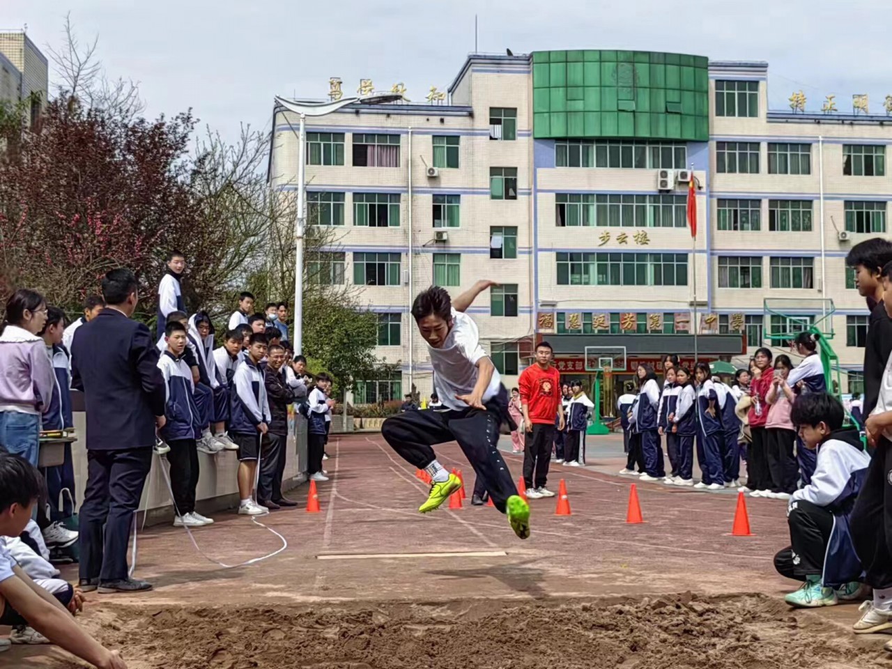 学到了（运动会投稿简短精彩）运动会投稿20字左右 第1张