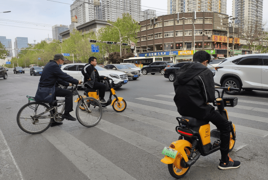 电动三轮车、四轮车禁限行后，老年人出行、接送孩子怎么办？ 搜狐汽车 搜狐网