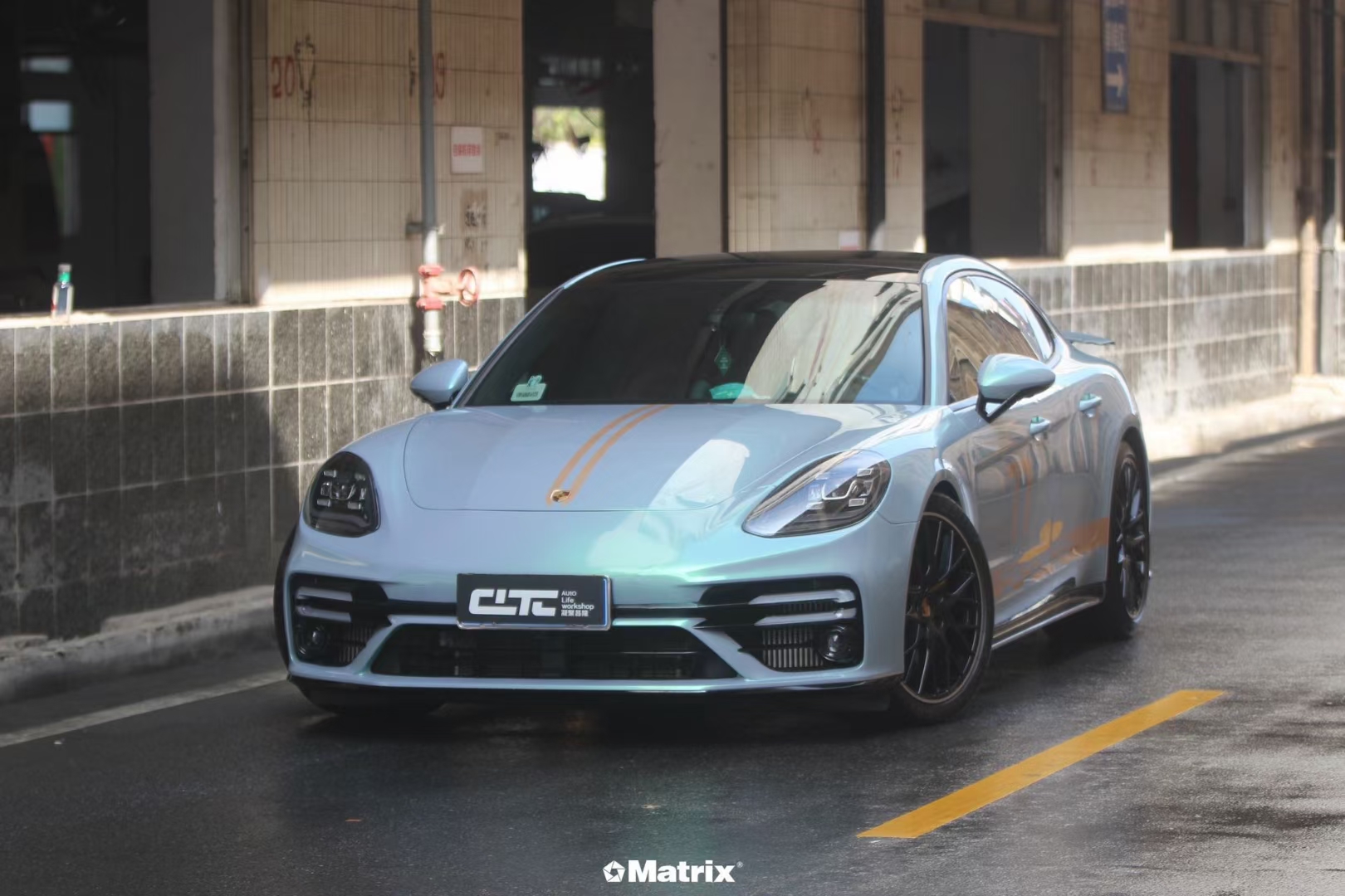 带出充满生机的绿以灰蓝色为基调#mr223梦幻松石灰#保时捷帕拉梅拉