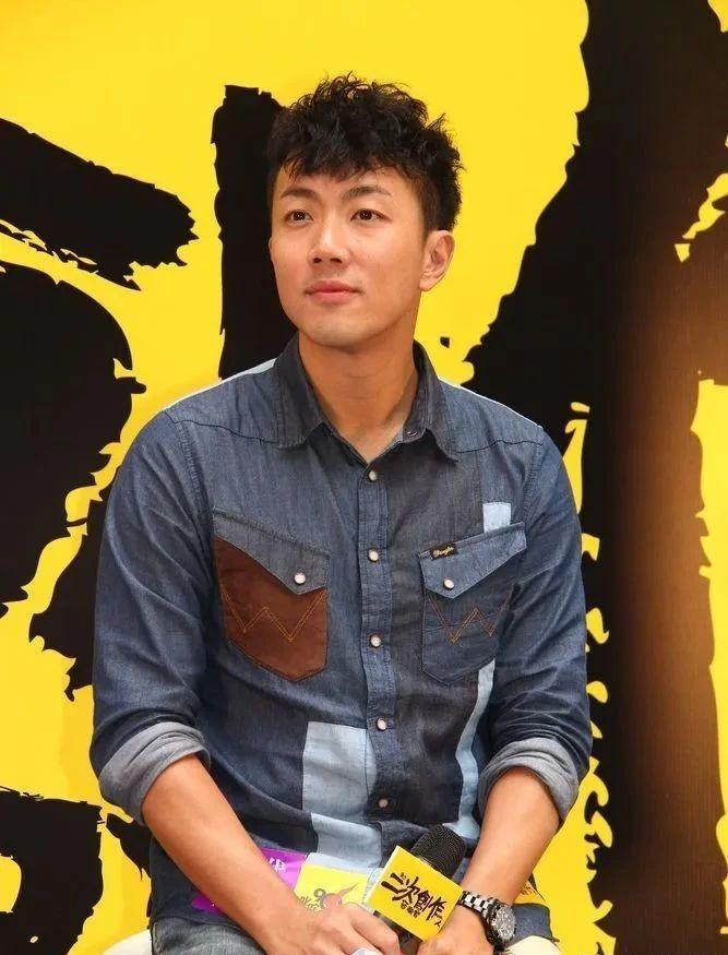 他是容祖儿前男友,出道23年不愠不火,44岁刘浩龙至今单身_乐坛_师兄