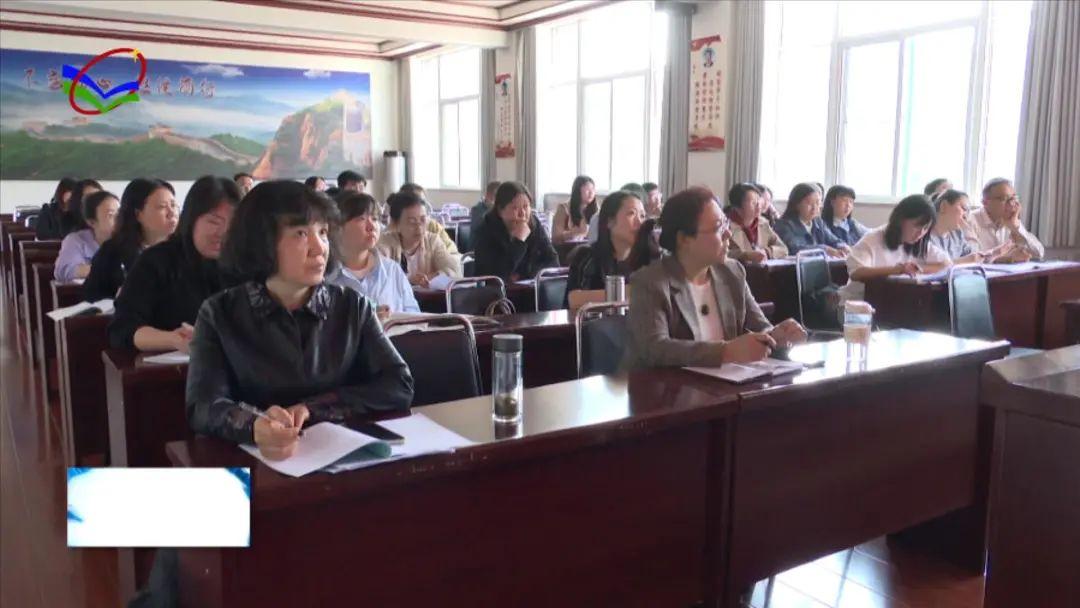 柳林县组织开展课程标准专题培训会